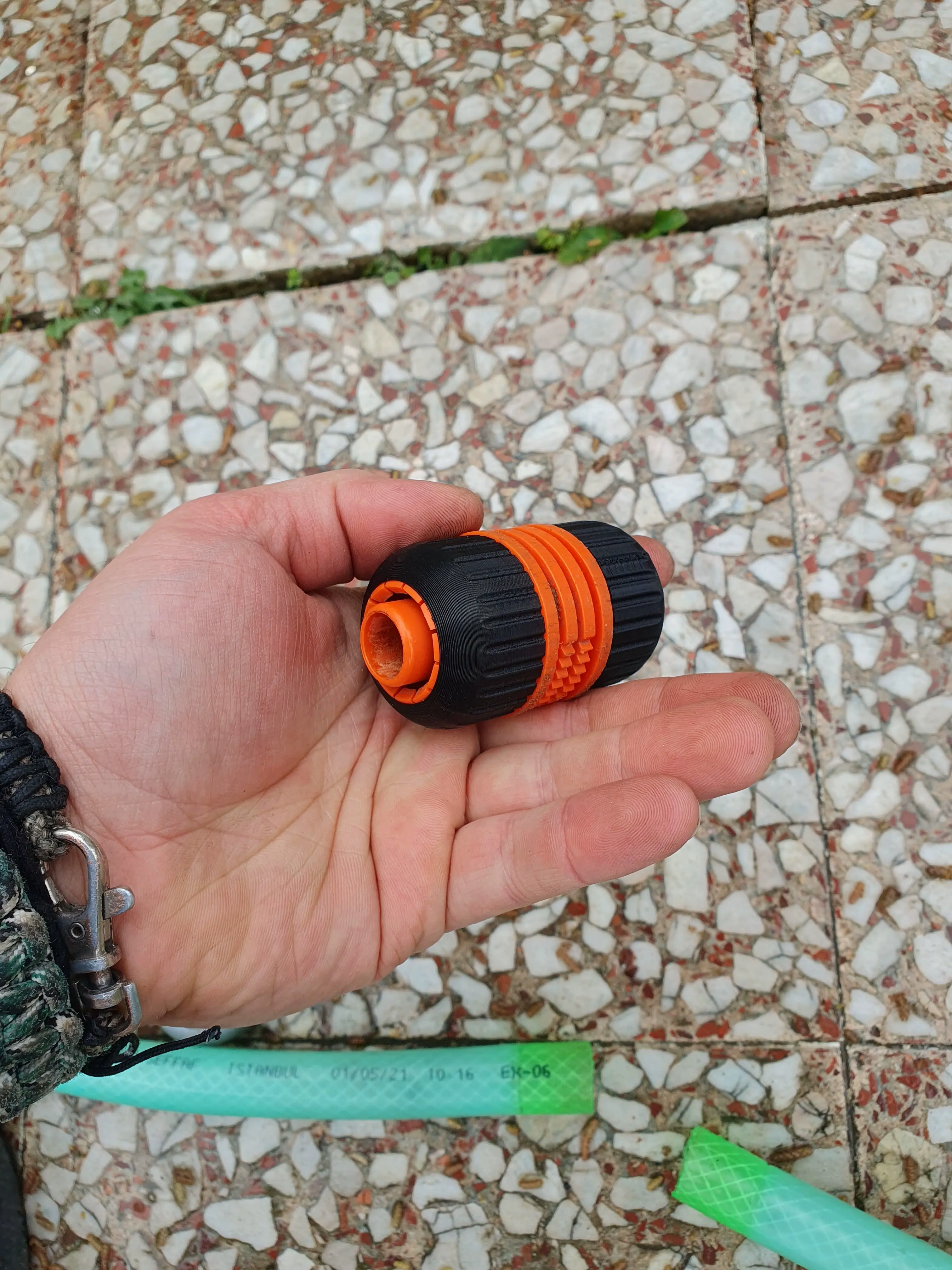 GARDEN HOSE SPLICE ATTACHMENT- WATER HOSE REPAIR KIT