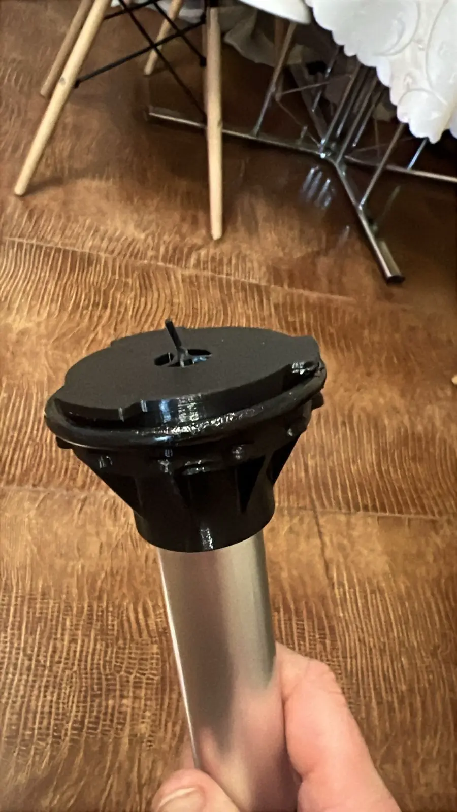 Mounting for the subboard pump