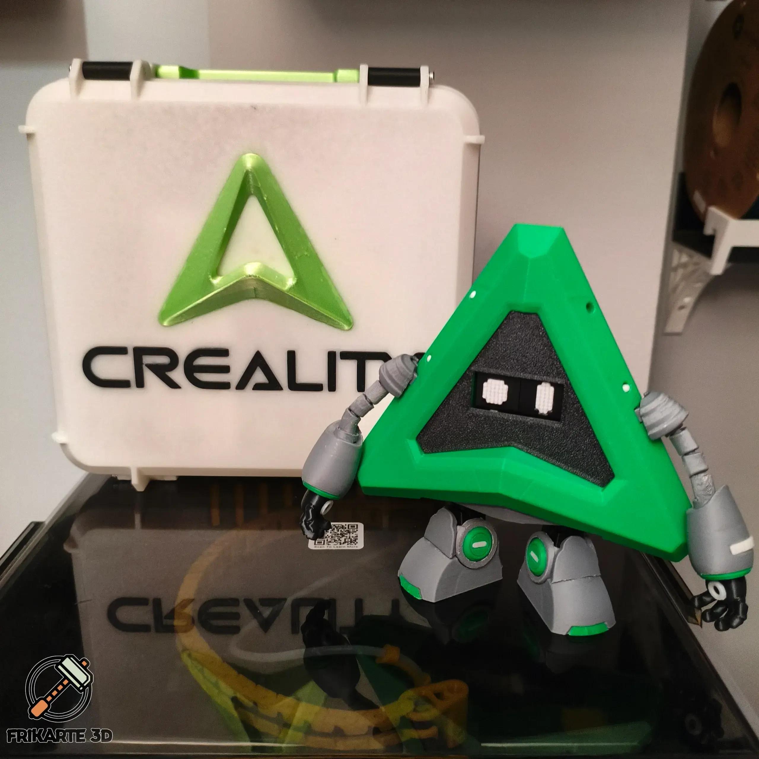 Creality Maker with Expression Change