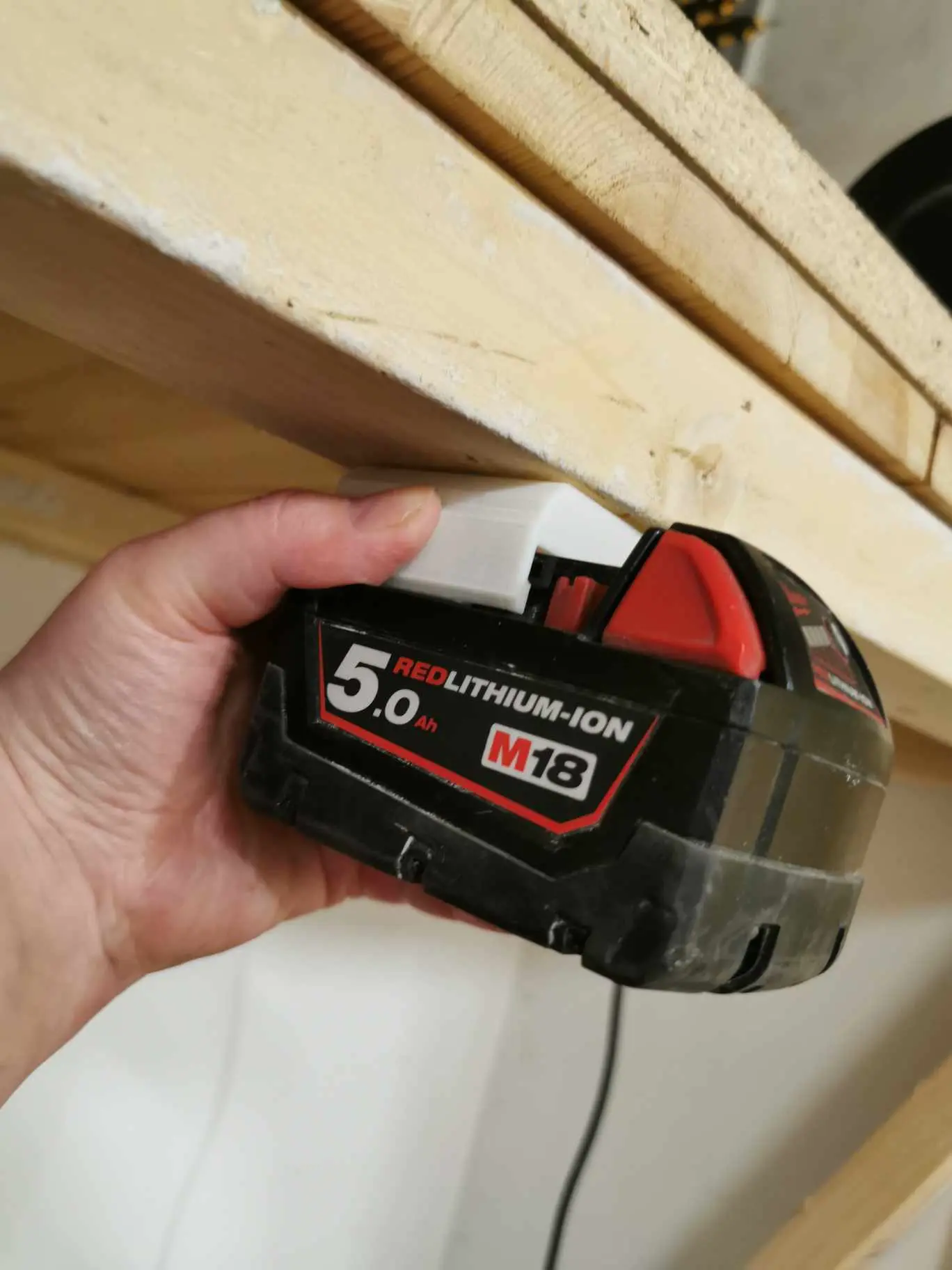 Milwuakee battery holder M18