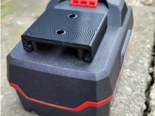Simple parkside battery holder