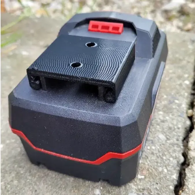 Simple parkside battery holder
