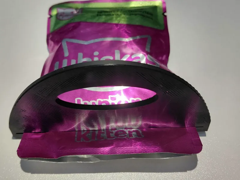 Cat Wet Food Pouches Squeezer