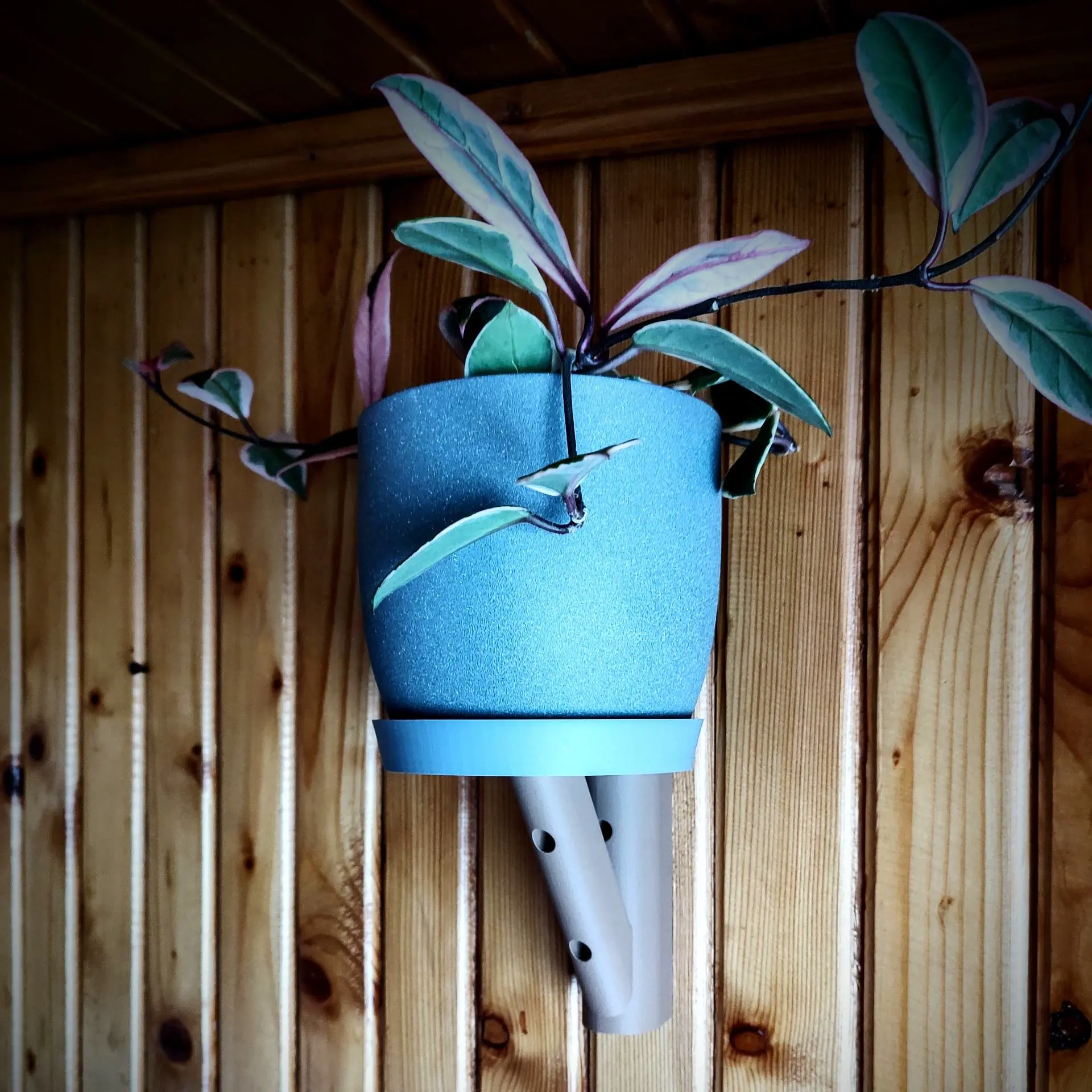 Wall-Mounted Flower Pot Holder (120mm)