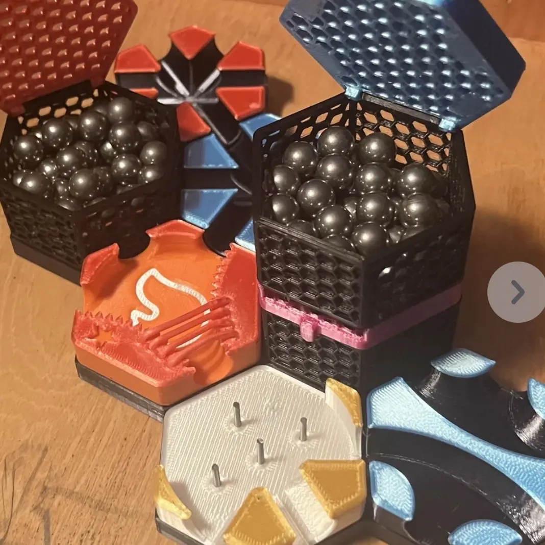 Hextraction ball storage container
