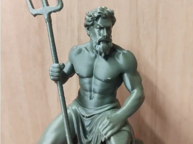 Poseidón Neptuno el Rey del Mar – Estatua Arrodillada con Tridente