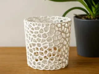 Voronoized cup