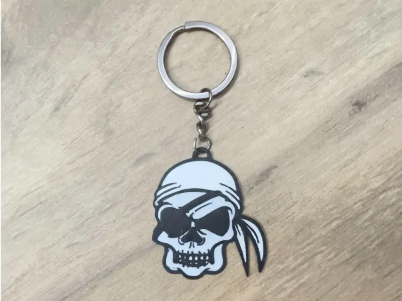 Llavero Craneo Pirata