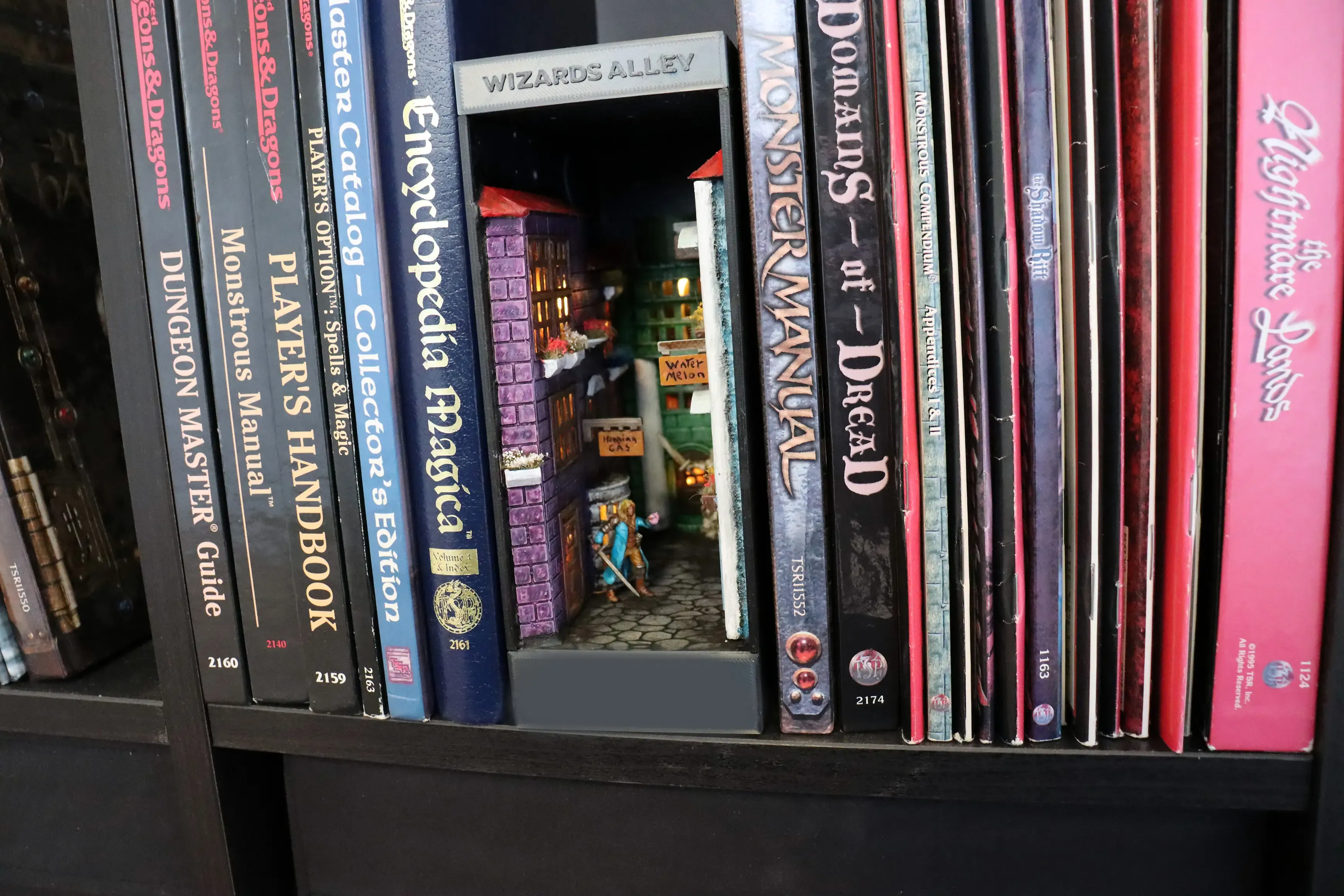 Book Nook (Small) - Wizards Alley