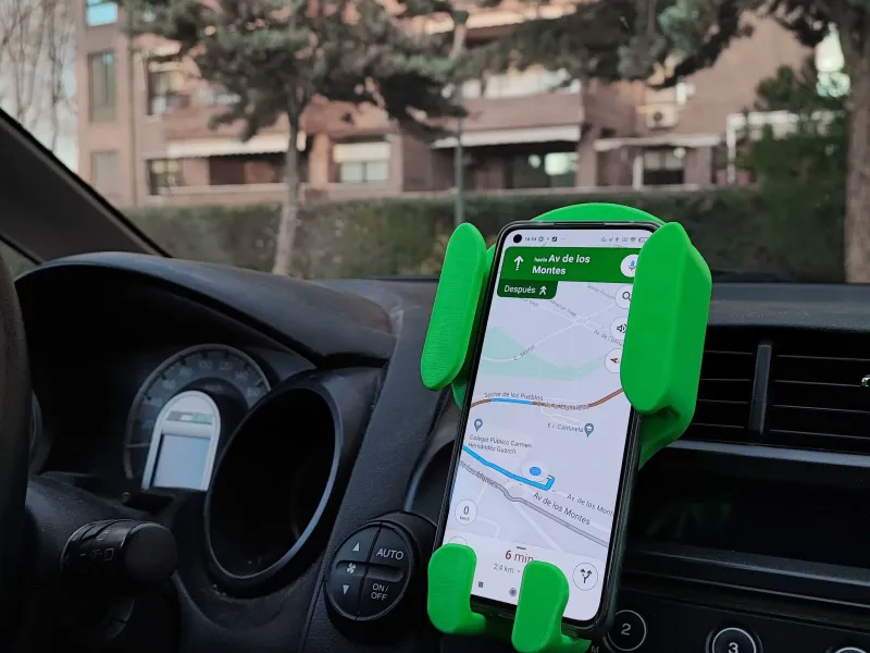 Porte-téléphone en crocodile