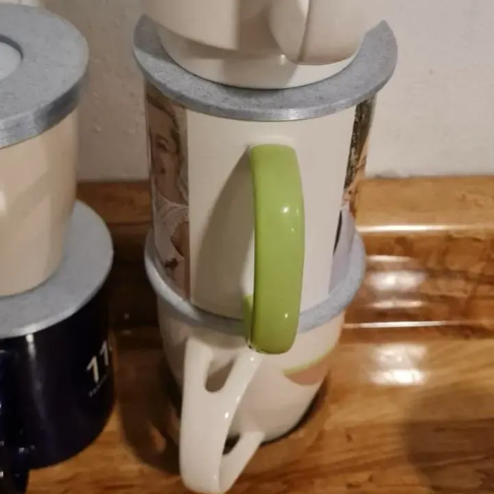 Mugs Stacker