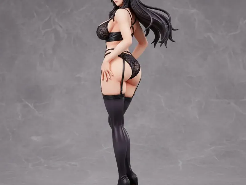 Velvet Back Glance – Ecchi Noir Seduction