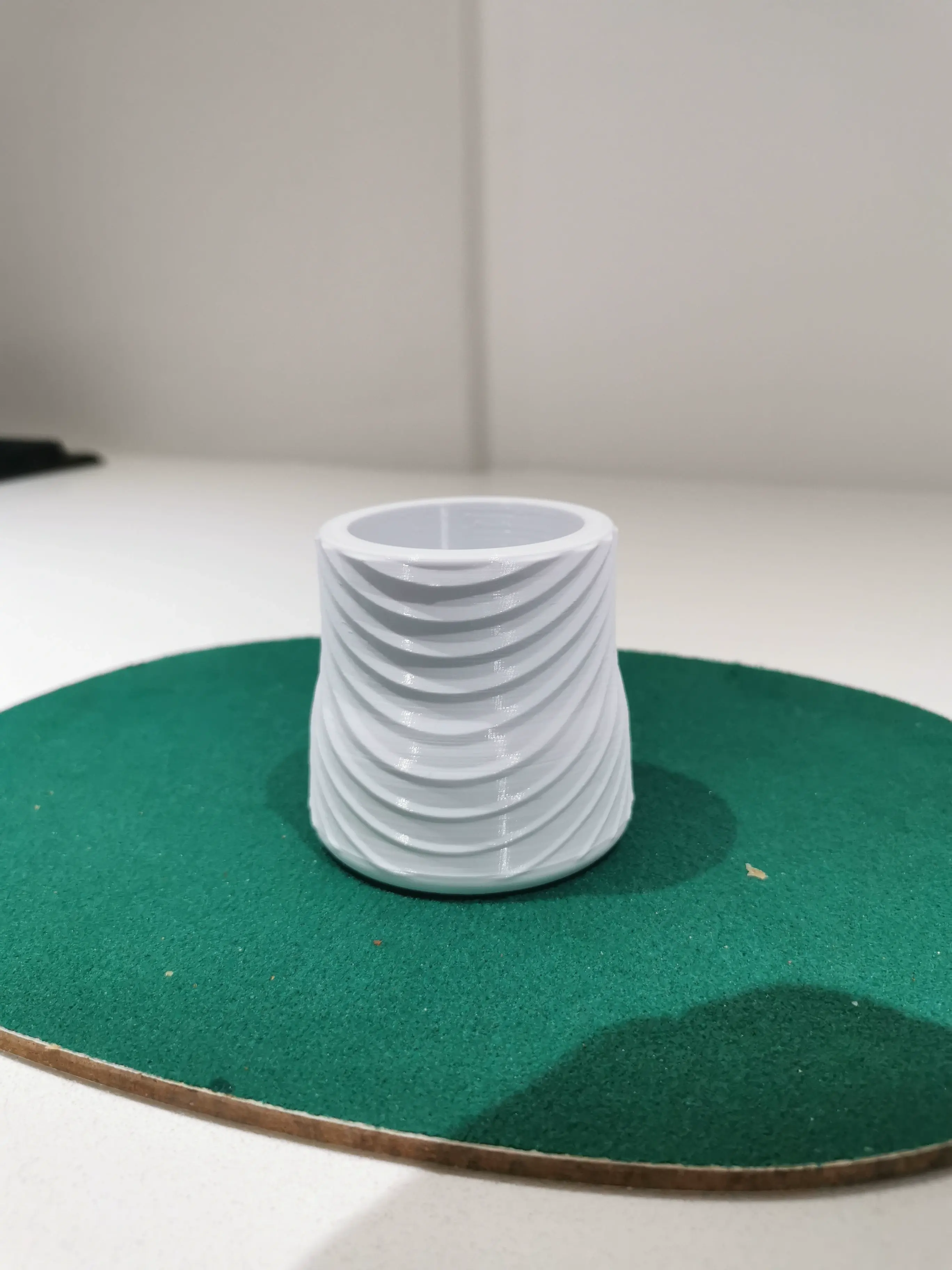 Plant Pot Swish Design