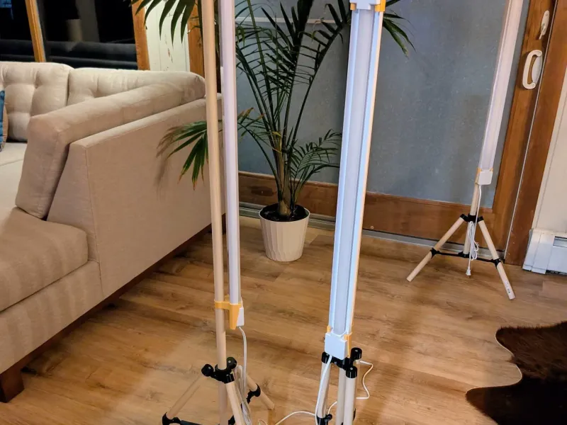 Stehende Arbeitsleuchte