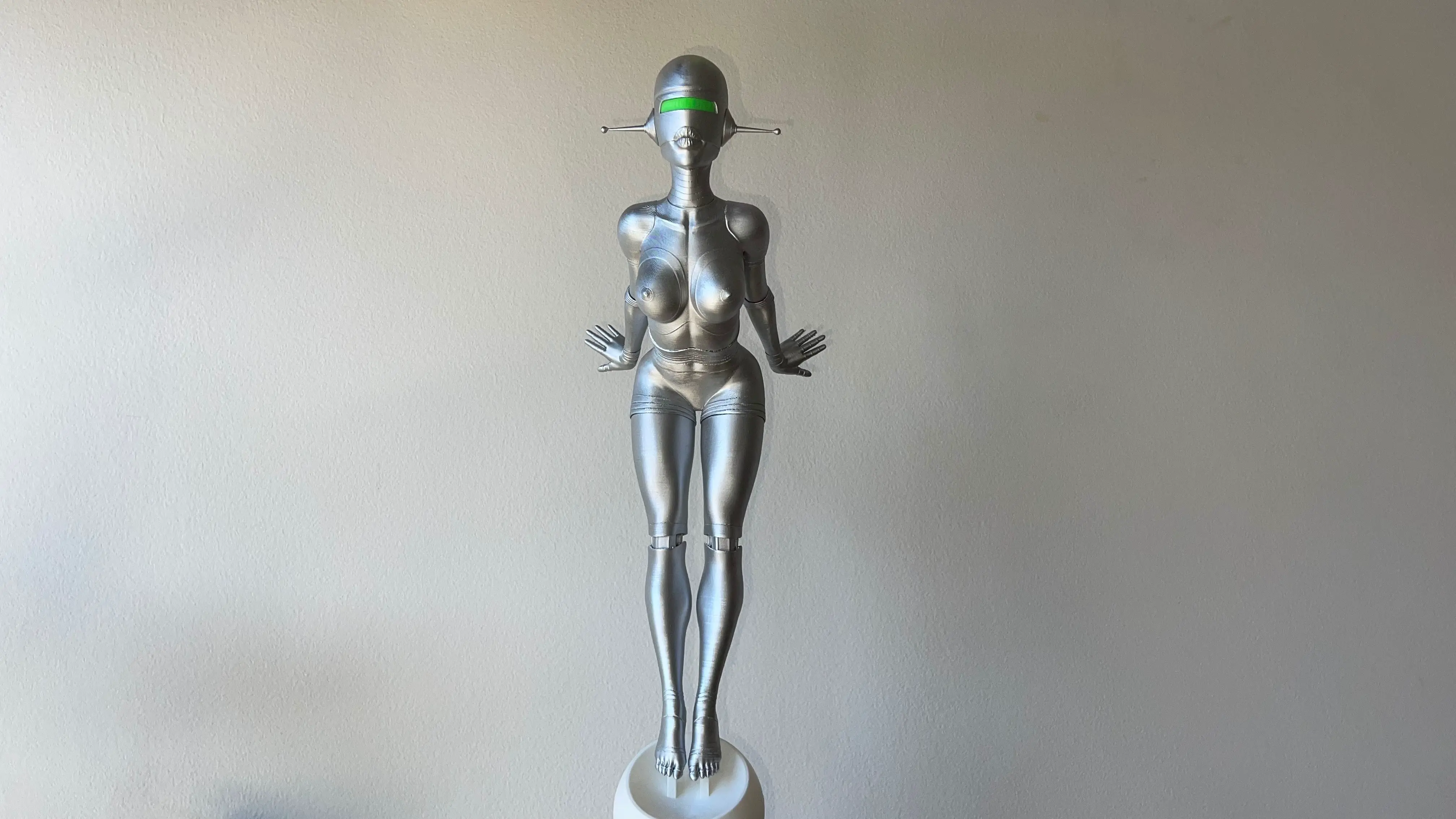 ROBOT SCULPTURE