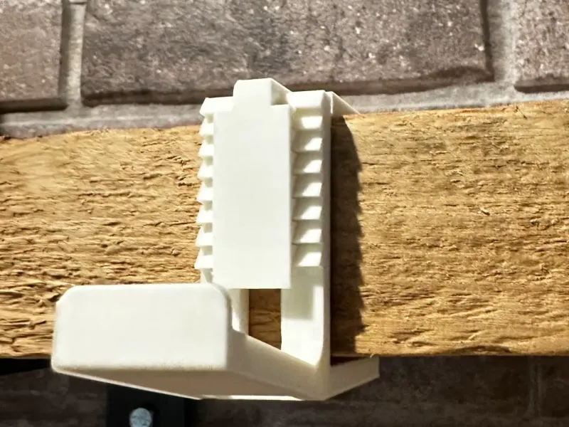 Adjustable Shelf Hanger