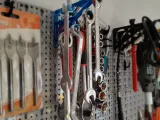 PEGBOARD (TOOL PANEL) KIT WITH A VARIETY OF TOOLS-5