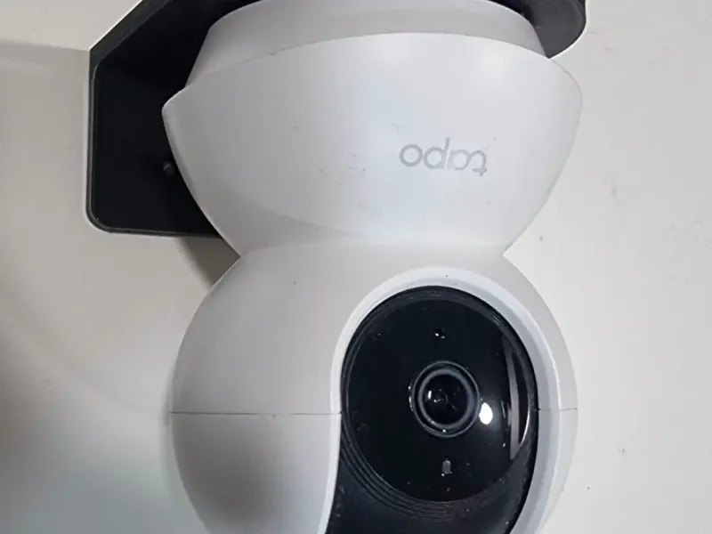حامل حائط قصير لسلسلة Tapo C200 (كاميرا ويب TP-link)