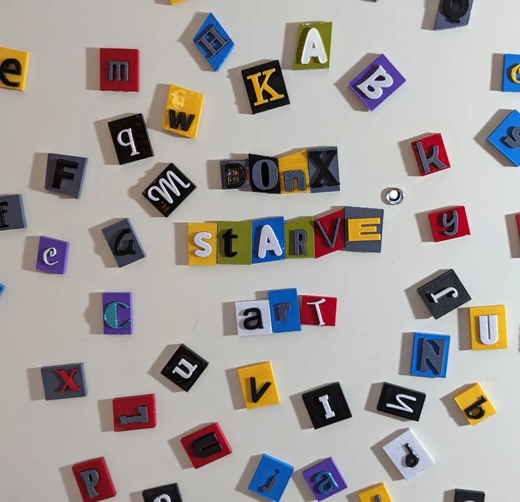 Ransom Note Wandmagnete in Großbuchstaben