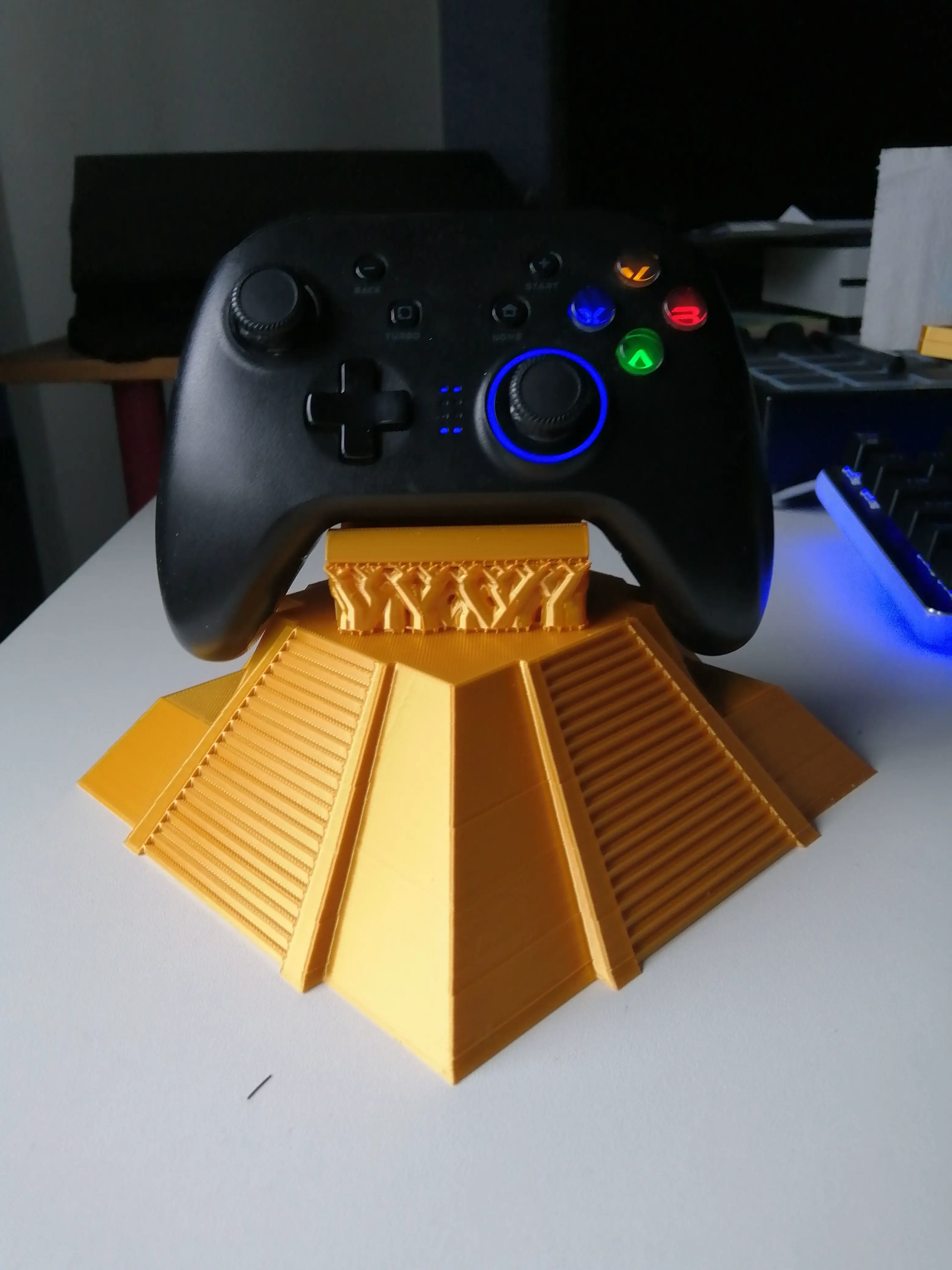 Aztec Pyramid Controller Holder