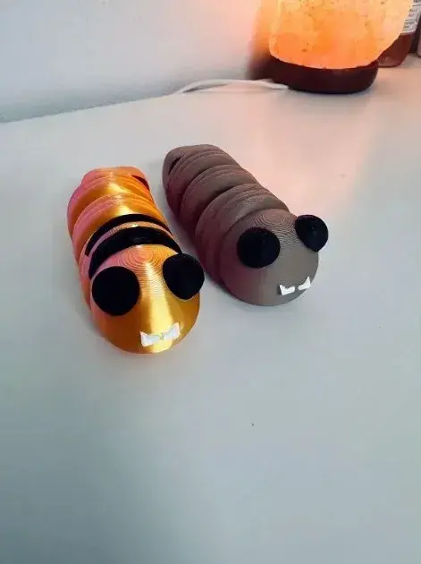 Sweet Articulated Worm - Adorable Flexi Toy for 3D Printing