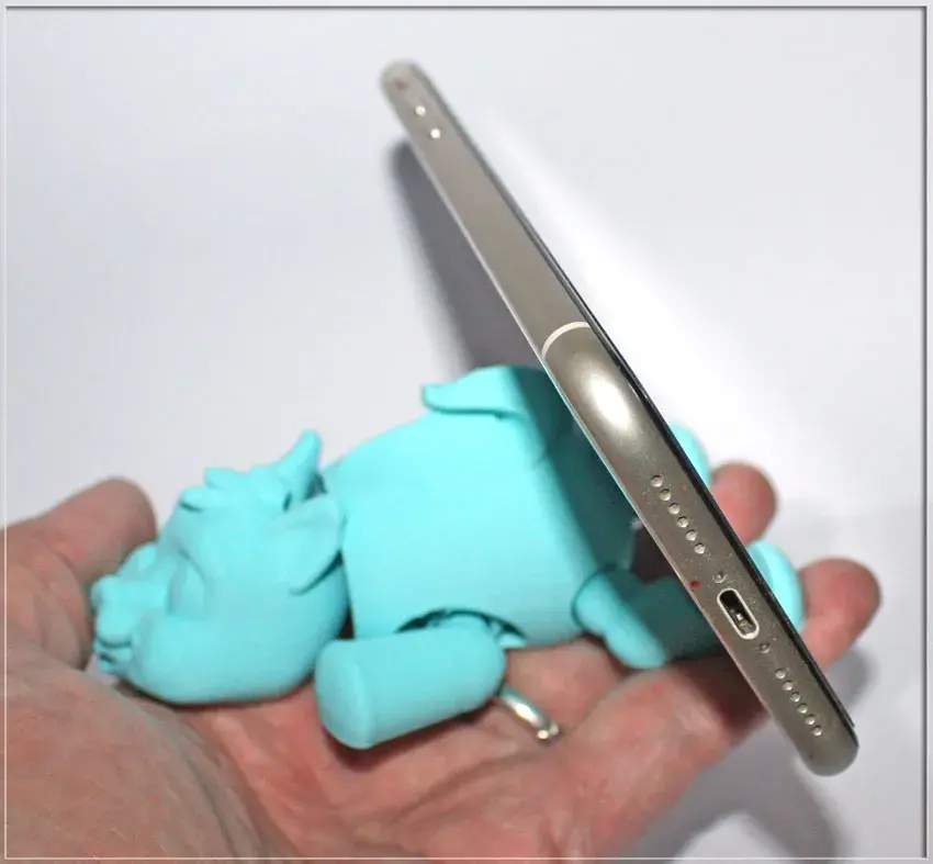 Squirrel Phone Stand