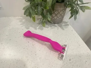 ERGONOMIC RAZOR HANDLE STL