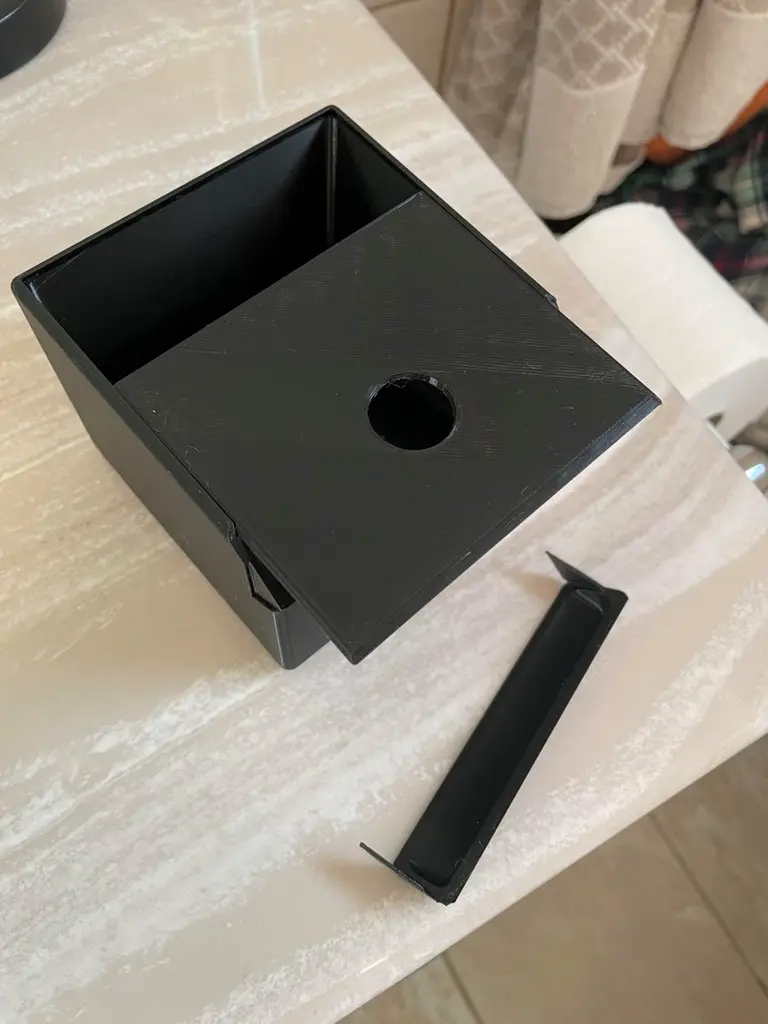 Box with Sliding Lid with Hole