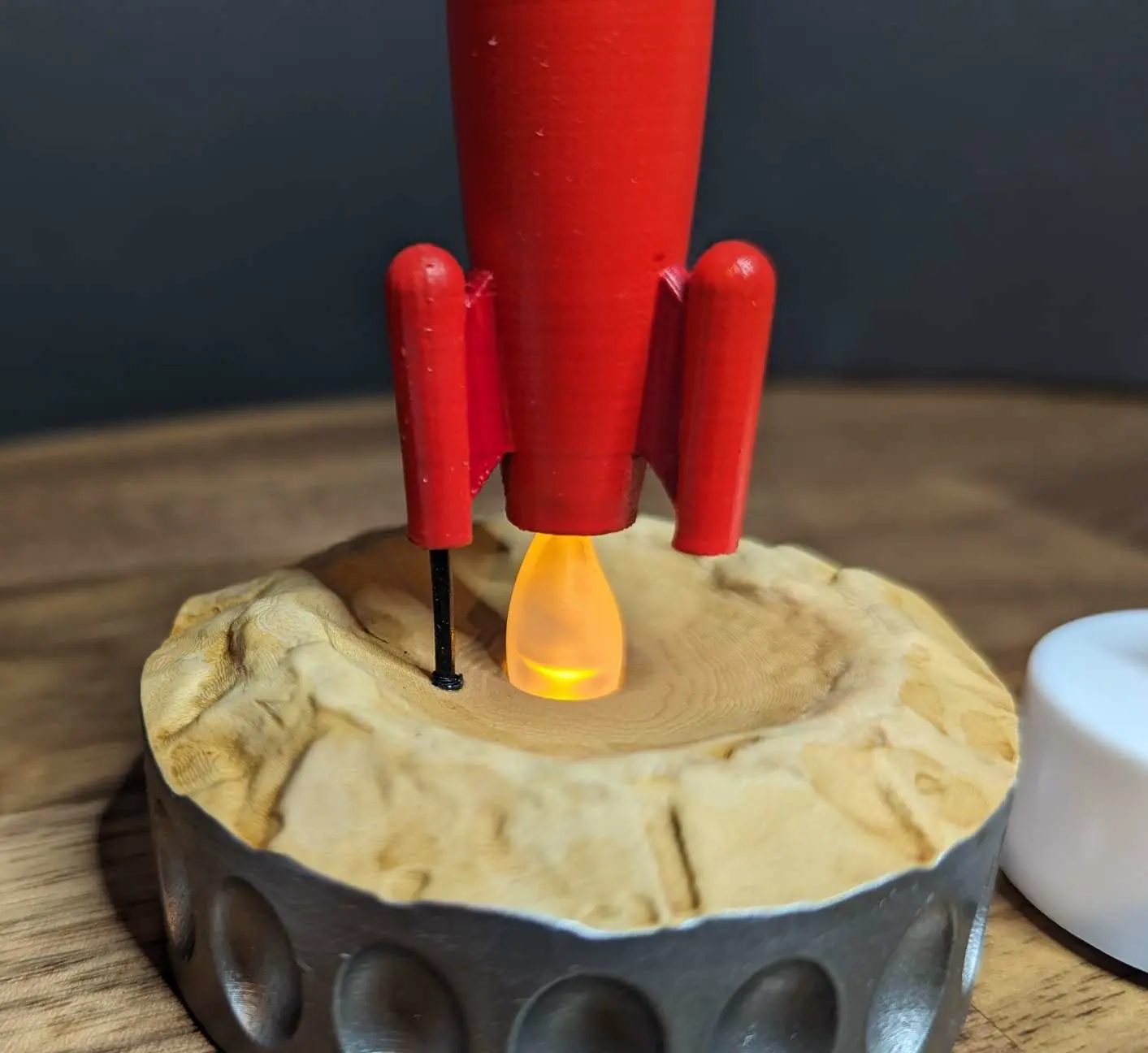 ELECTRIC TEA LIGHT ROCKET