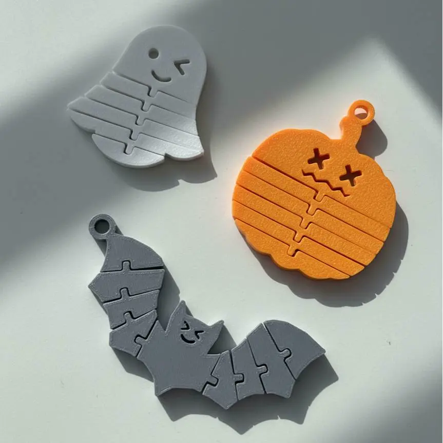 SpookyFlex Trio Halloween Flexi Keychains Ghost, Bat Pumpkin