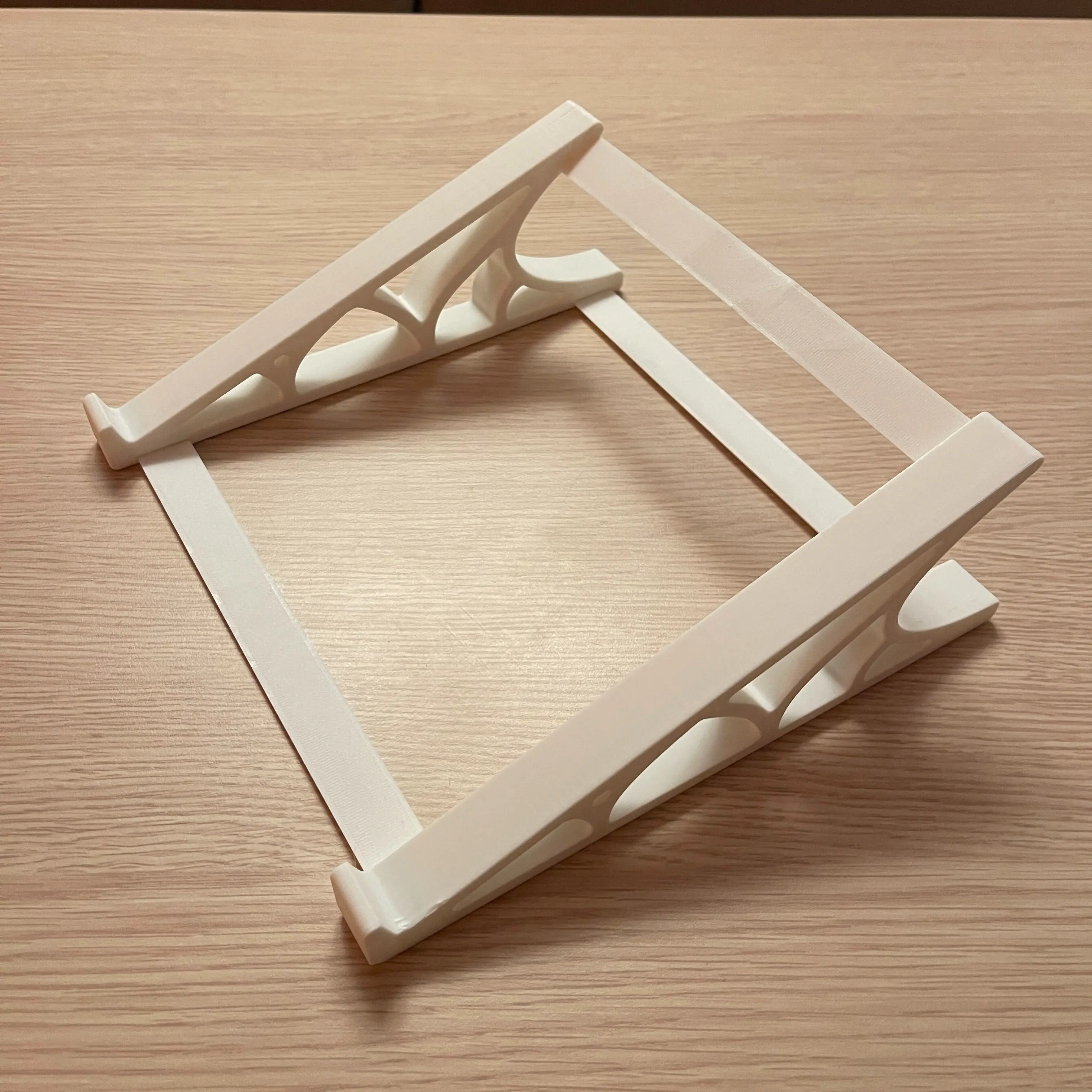 SUPPORTO MAC M1/M2/M3 13"