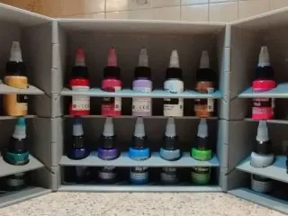 Closet for paint
