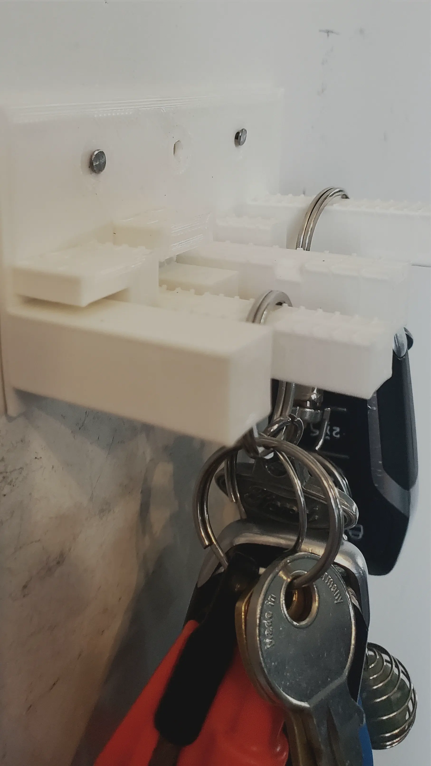 skyscraper key holder