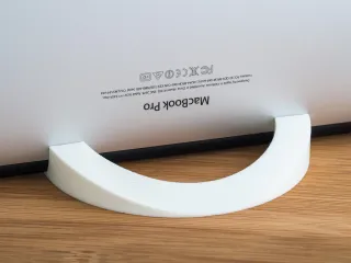 Vertical Laptop Stand (Macbook Pro)