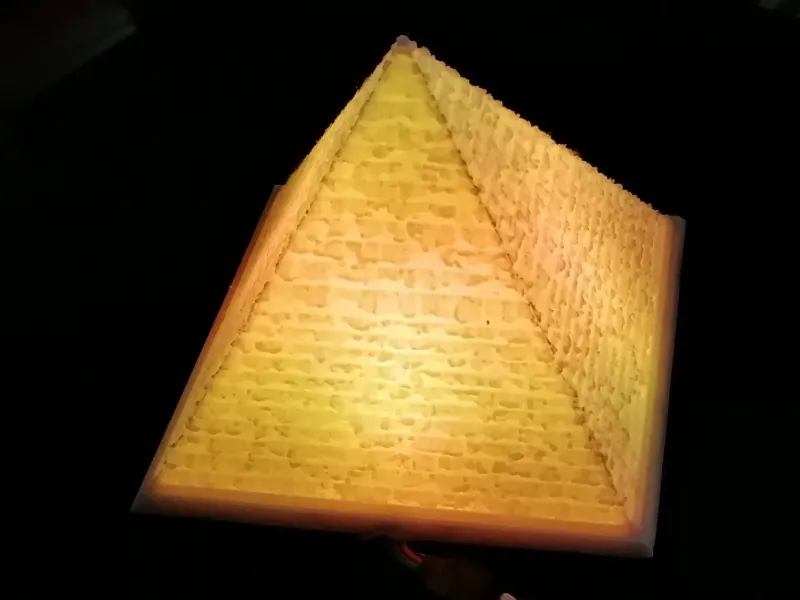 Piramide lamp van litofaan