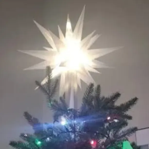 chrustmas tree star