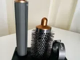 Dyson accessory stand-4