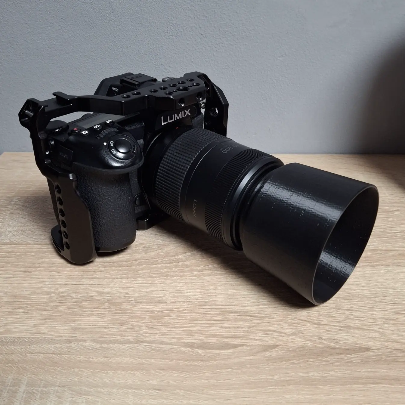 Panasonic 45-200mm lens hood