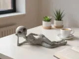 Alien E.T lying down - sculpture-2