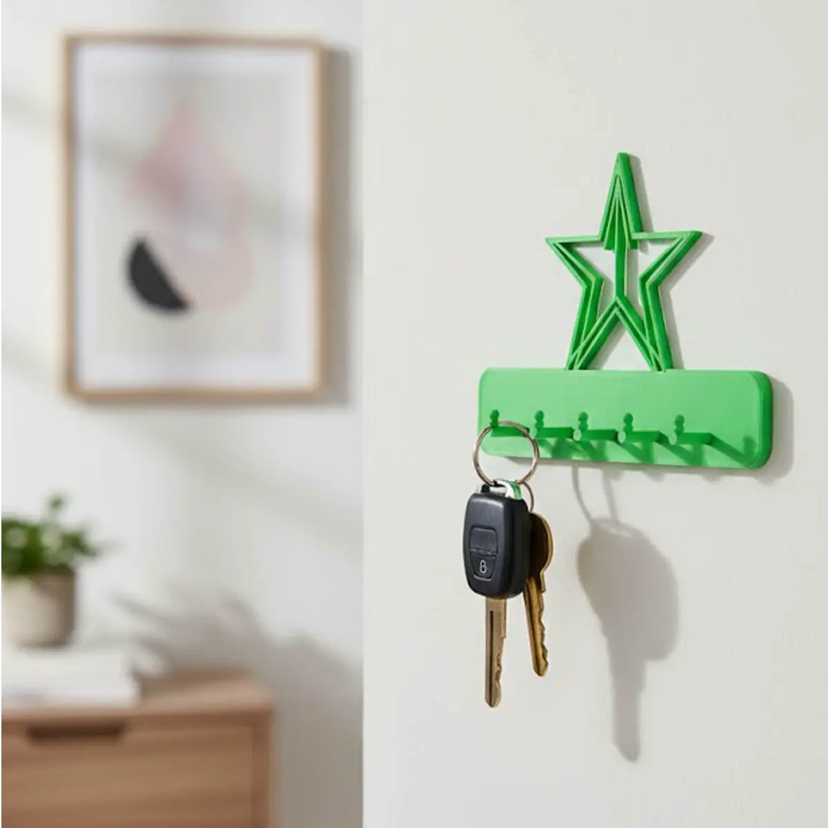 Modern Wall-Mounted Key Holder – Minimalist