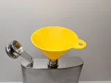 Funnel for hip flask-5