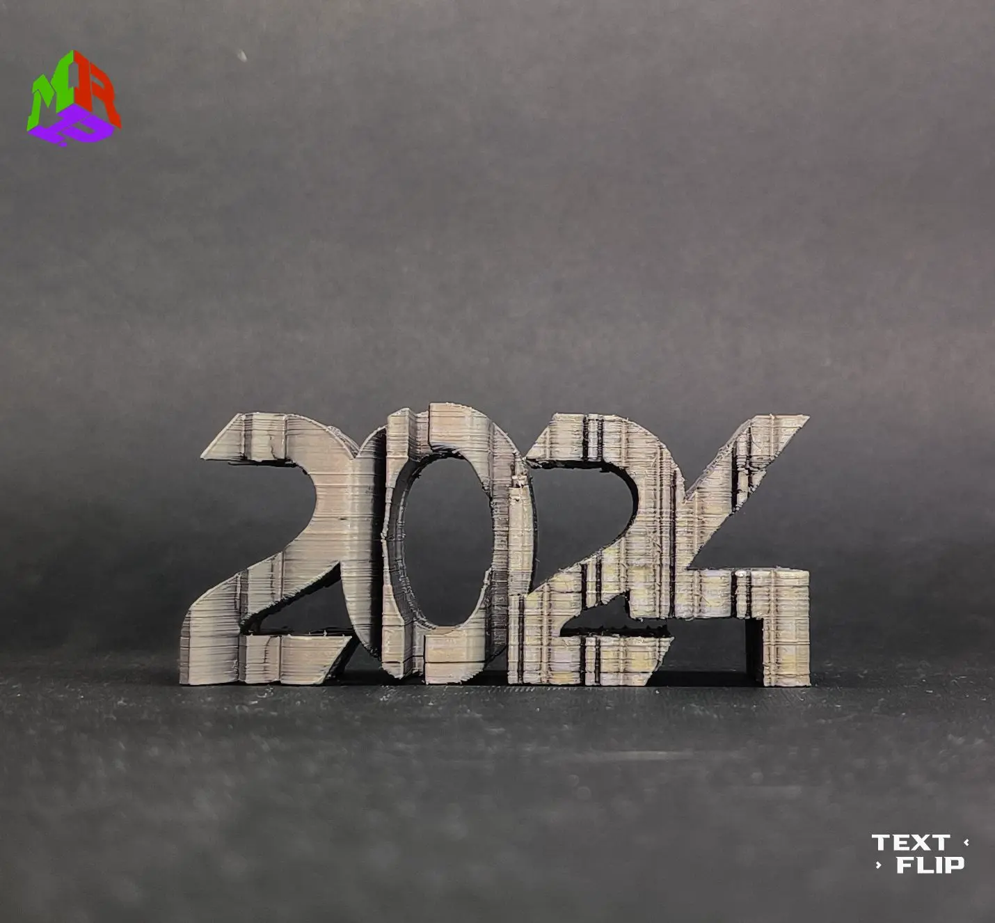 Text Flip - 2024 龙行龘龘 (Dragons Walk)