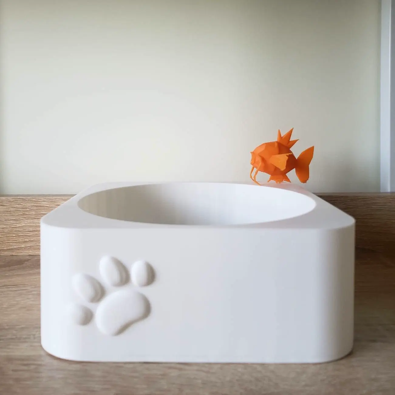 Pet bowl for cat or dog (paw)