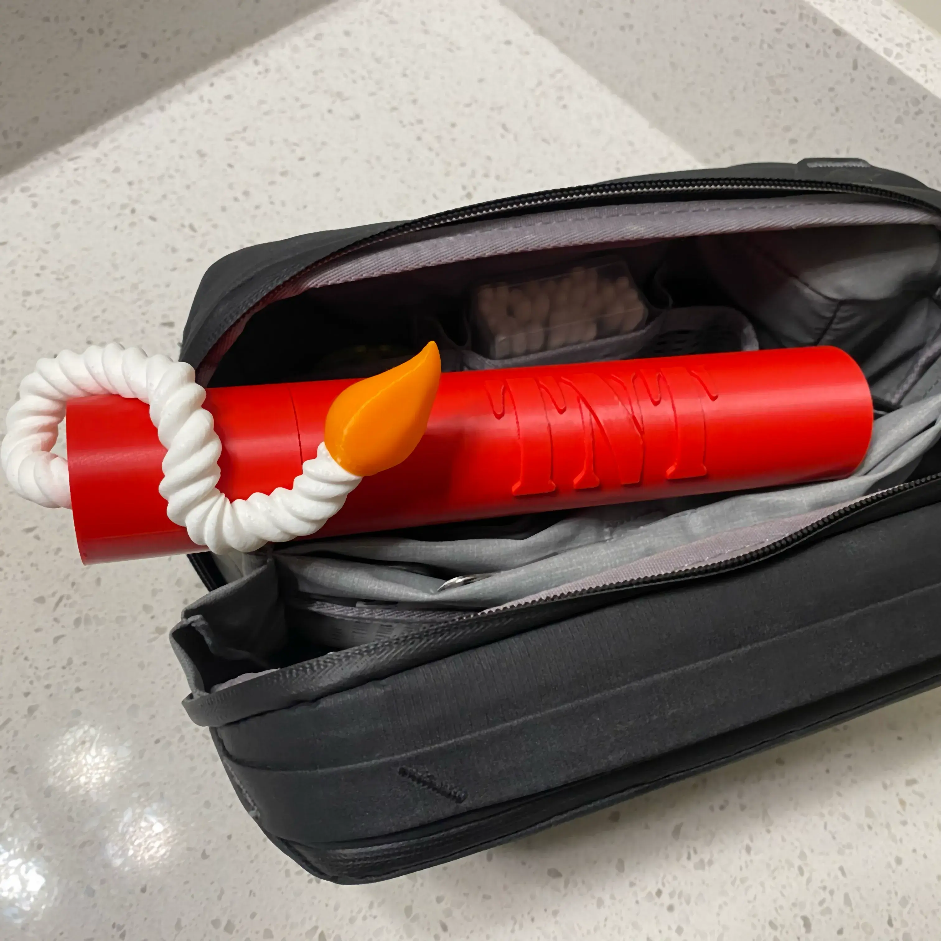 TNT Travel Case – Toothbrush 'N Toothpaste Holder