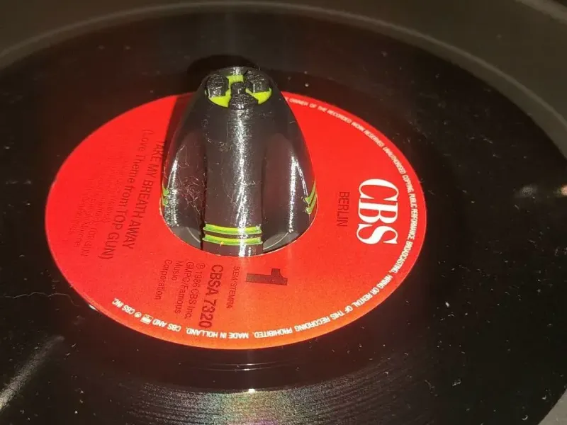 Adapter for 7 inch vinyl