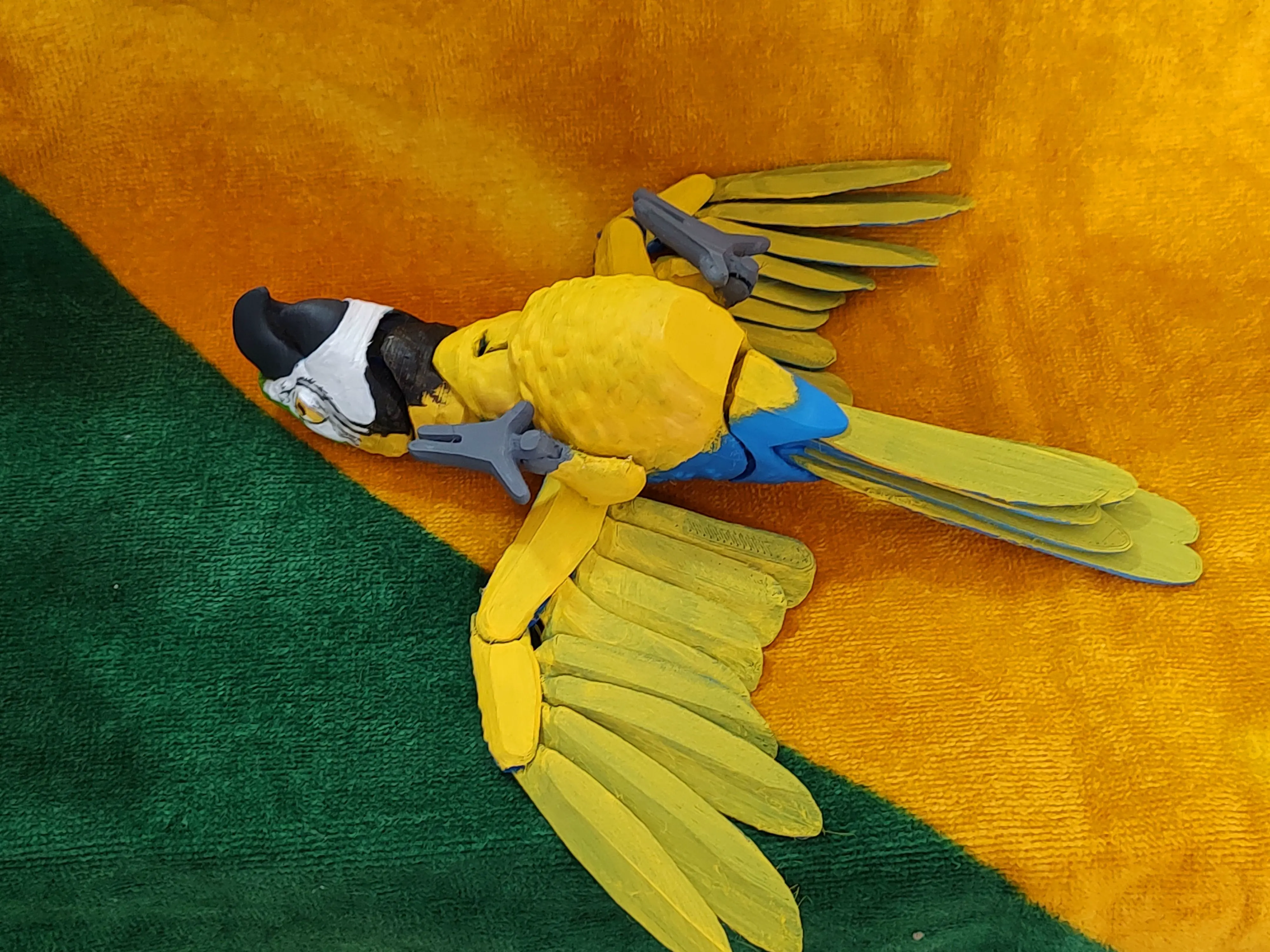 Scarlet Macaw Articulated Figure