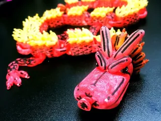 Articulated balloon dragon
