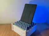 Supporto per tablet con superficie a pin adattivi-3