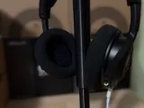 Simple Headset Stand-1