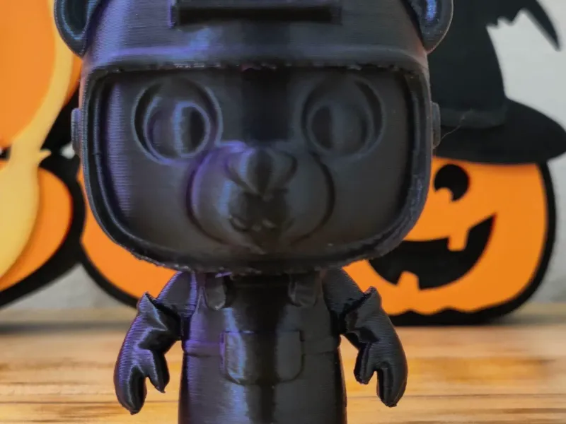 Schweißender Bär im Funko-Stil